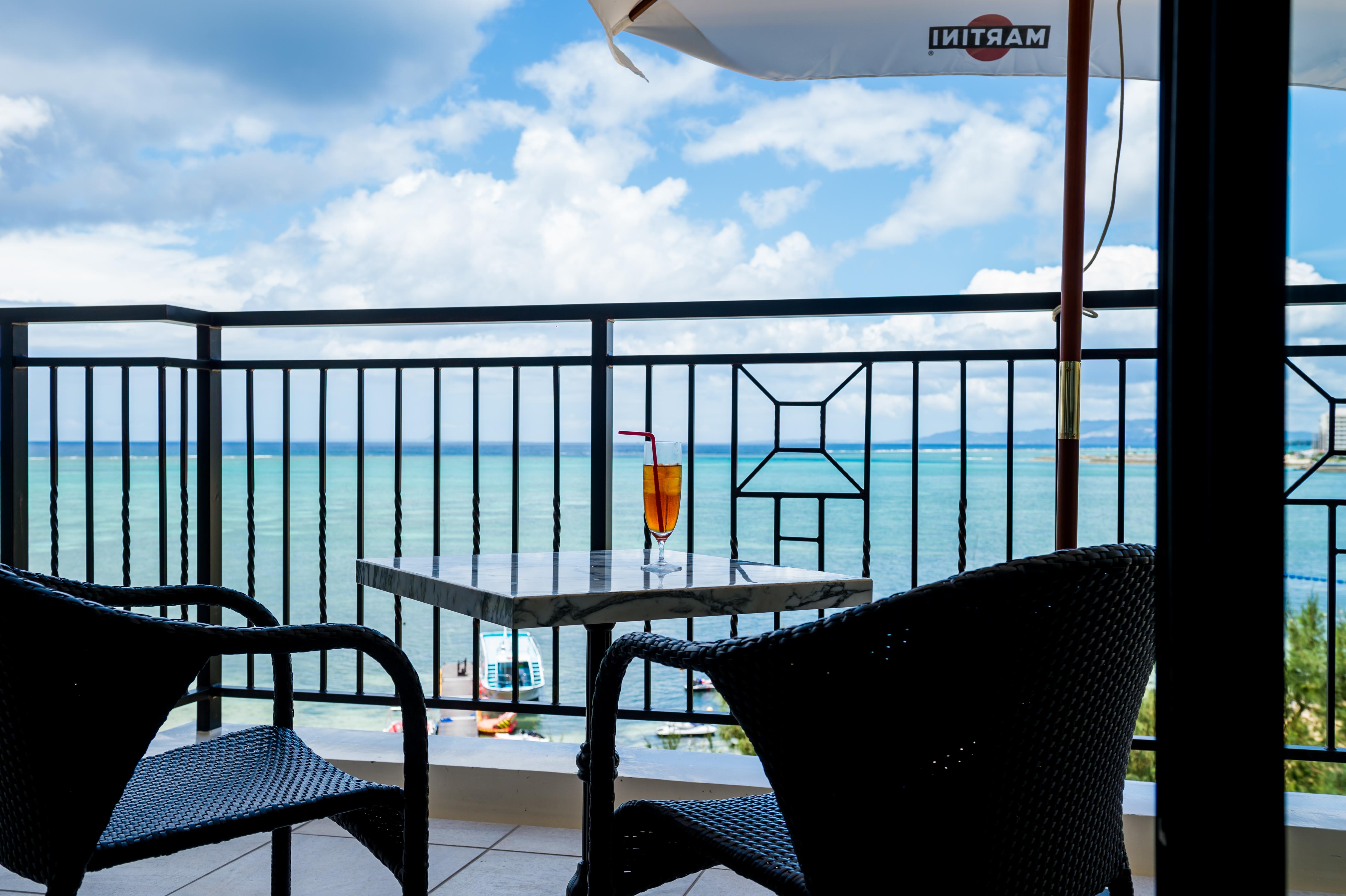 Hotel Monterey Okinawa Spa & Resort Onna Eksteriør bilde View from the balcony of a hotel room
