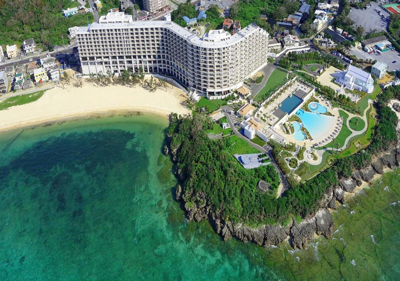 Hotel Monterey Okinawa Spa & Resort Onna Eksteriør bilde Aerial view