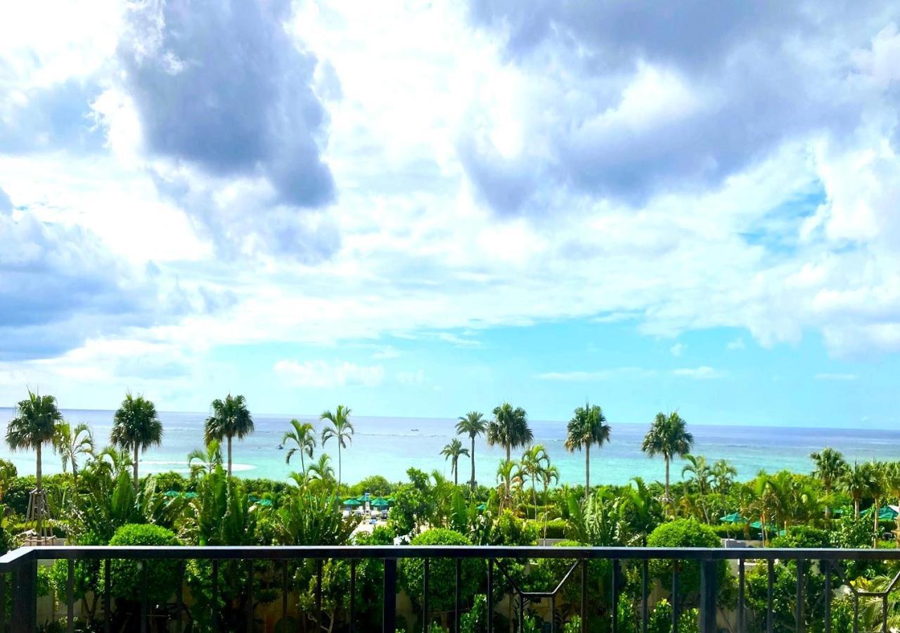 Hotel Monterey Okinawa Spa & Resort Onna Eksteriør bilde View of the Atlantic Ocean from the Boca Raton Resort