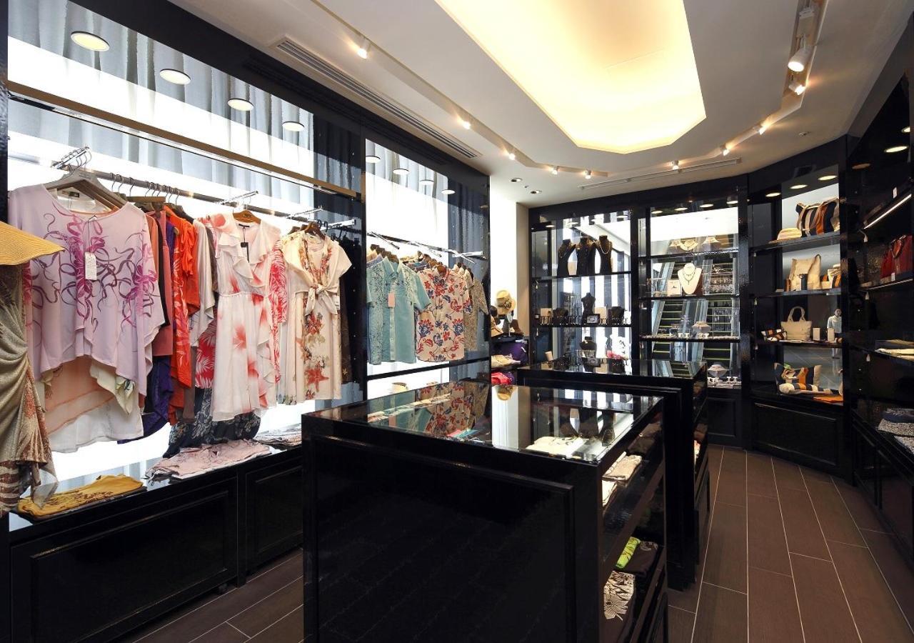 Hotel Monterey Okinawa Spa & Resort Onna Eksteriør bilde A shop in Tokyo